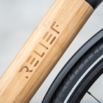 Vélo électrique en bambou relief – Image 2